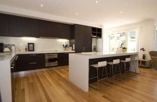 Flinders House | Vlinders - Great family home close to park, shops, cafes & restaurants
