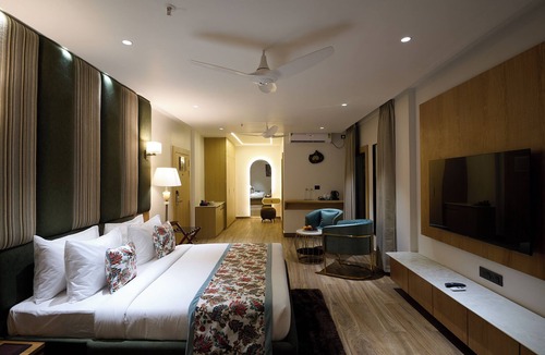 Yupia Hotel | Voyage Eastin Suites