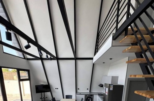 Novkhana House | VR A-Frames'
