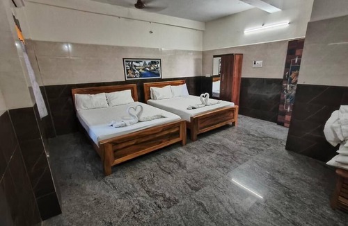 Sholinghur Hotel | VRS INN
