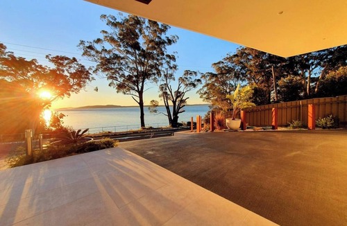 Nelson Bay House | Vue One Nelson Bay Waterfront Luxury