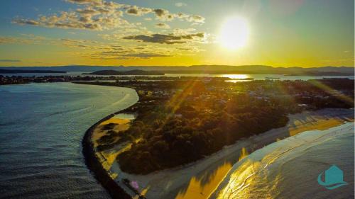 Catherine Hill Bay House | Wagtail Whispers – Spacious Coastal Escape