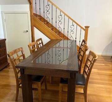 Flemington House | Walk to Flemington Racecourse - Free Parking & Wi-fi