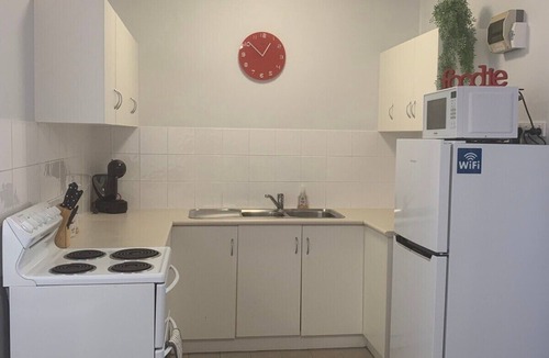 Slade Point House | Walk to Lamberts Beach 2 Brm