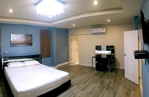 Hat Chao Samran House | Wan Villa
