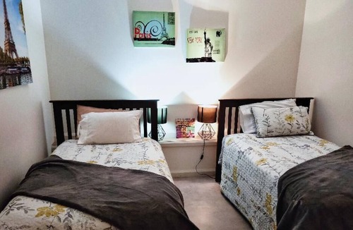 Derby Cottage | Wanderlust Cottage