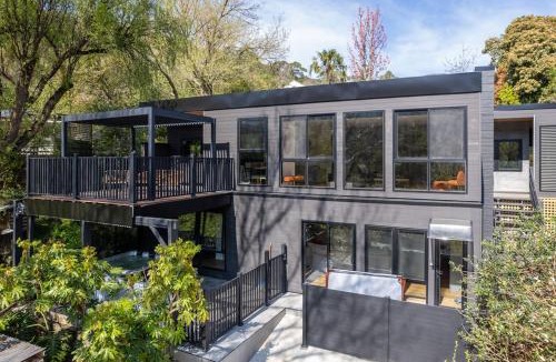 Warburton Apartment | Warburton Stays Station Penthouse