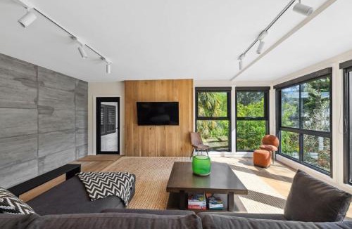 Warburton Apartment | Warburton Stays Station Penthouse