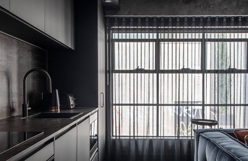 Richmond Apartment | Warehouse conversion set 100 metres from Bridge Rd