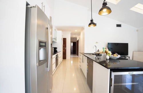 Highgate Hill House | Warm Family Nest 5 Bedrooms