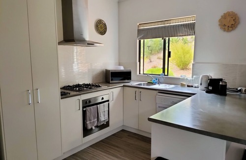 Nannup House | Warren Retreat - cozy and tranquil 2 brm home