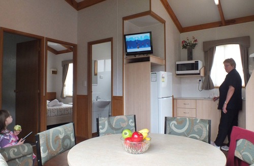 Warrnambool Hotel | Warrnambool Motel and Holiday Park