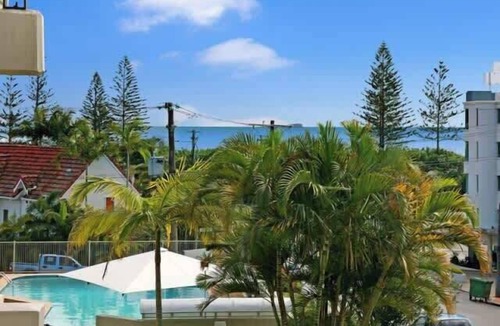 Alexandra Headland Apartment | Warroo 5 Pool Apt Alex Headland