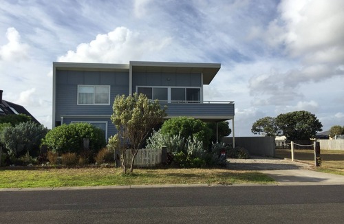 Peterborough House | Watch the Rolling Swells @ Peterborough