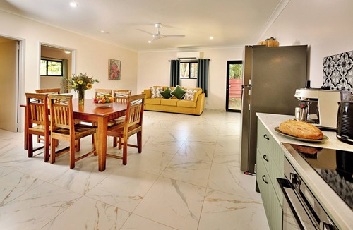 Upper Barron Villa | WATERFALL ACROSS THE ROAD