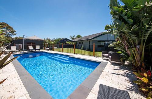 Rosebud House | Waterfall Gully Retreat with Gas heated Pool