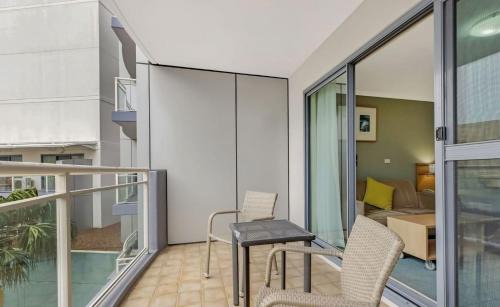 The Entrance Apartment | Waterfront Apartment 216
