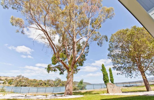 Miandetta Hotel | Waterfront Apartments