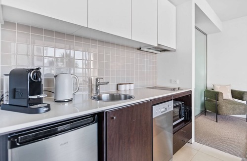 Cairns Central Business District Apartment | Waterfront Bliss Harbour Lights I Gym City