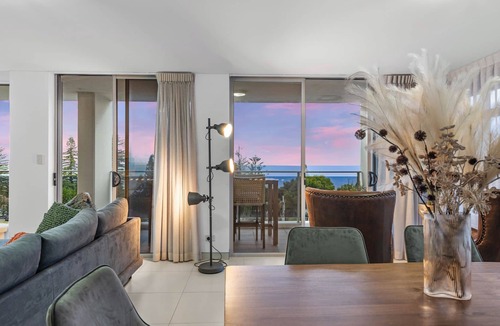 Scarborough Apartment | Waterfront Bunton 5th Floor