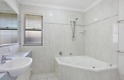 Tin Can Bay House | Waterfront, double storey Townhouse