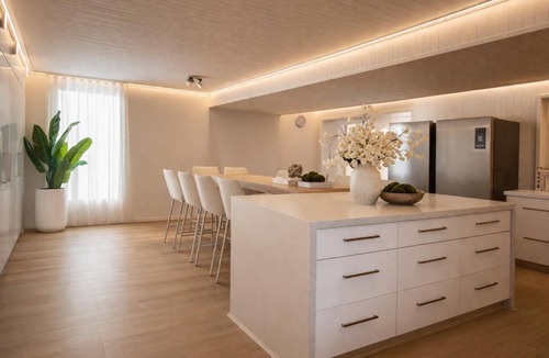 Balmoral House | Waterfront Home Perfect For Families in Balmoral