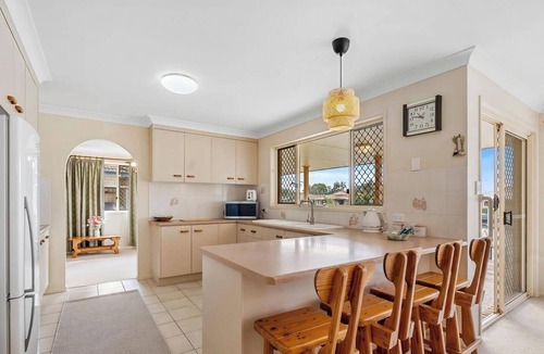 Bongaree House | Waterfront Mai House