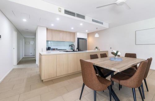 Darwin City Centre Apartment | Waterfront Palms Suite 3 Bed, Central Location