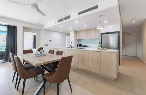 Darwin City Centre Apartment | Waterfront Palms Suite: 3 Bedroom apartment in convenient central location