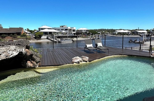 Mooloolaba House | Waterfront Retreat Mooloolaba
