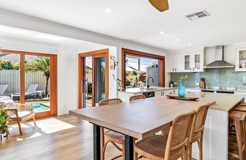 Mooloolaba House | Waterfront Retreat in the heart of Mooloolaba