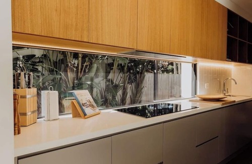Mount Coolum House | Waterline Beach House ~ Pet & Family Friendly