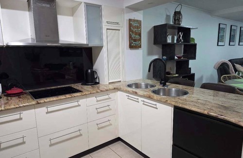 Agnes Water Apartment | Waterline, Direct Poolside Apartment