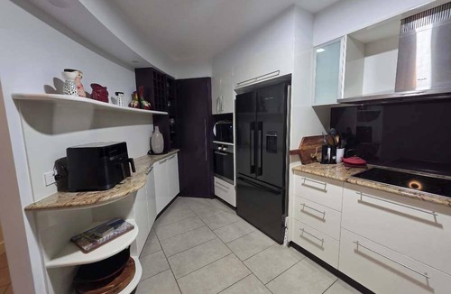Agnes Water Apartment | Waterline, Direct Poolside Apartment