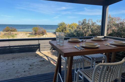 Warrenben House | Waters Edge