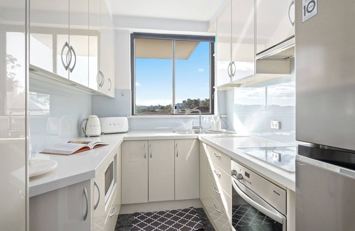 Balmain Apartment | Watersong Tranquil Harbourfront and Island Panorama