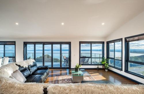 Coles Bay House | Waterview - Freycinet Holiday Houses