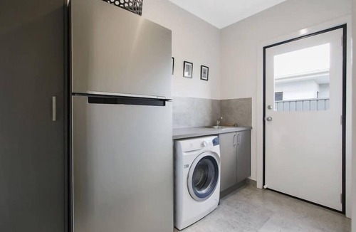 Yarrawonga House | Waterview Place Lakehouse - Winter Special