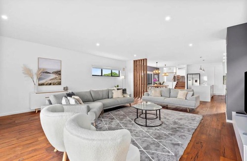 Ocean Grove House | Waterways Luxury Poolside Retreat in Prime Location