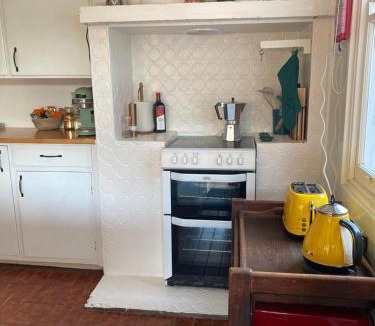 Kingscote House | WattleJack Cottage