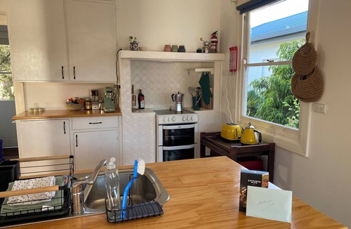 Kingscote House | WattleJack Cottage is the perfect base for exploring all that KI has to offer!