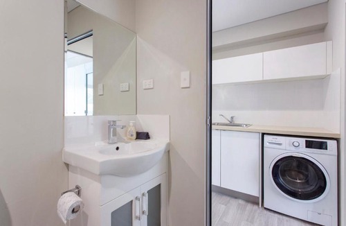 Beckenham Apartment | Waverley apartment A-two bedrooms wifi available