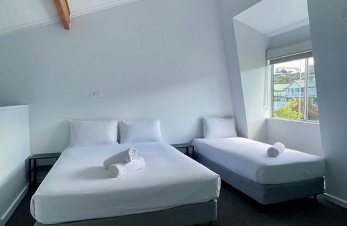 Tarcoola Beach Hotel | Waves Geraldton