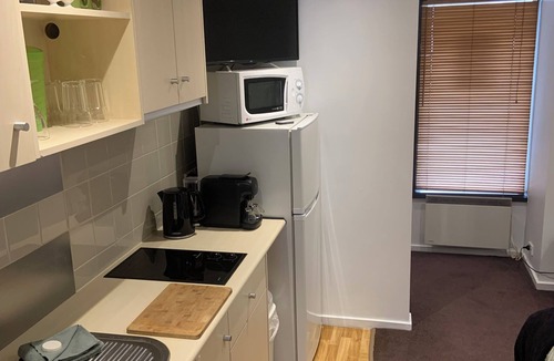 Cowes Apartment | Waves Unit 113 bay views. Cowes beach & shops on your doorstep. Pet friendly!