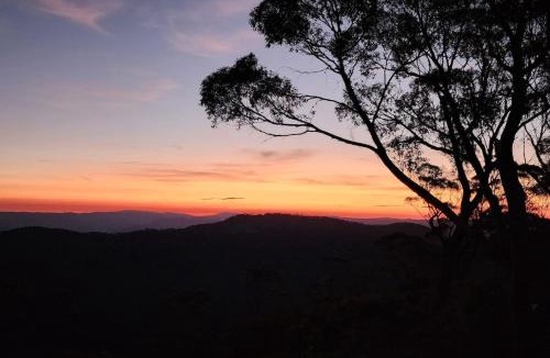 Mount Victoria House | Weemilah Spectacular Valley and Escarpment Views