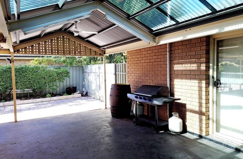 Tanunda House | Welcome to Schnippen InnnPerfect base for your visit to the wine capital.