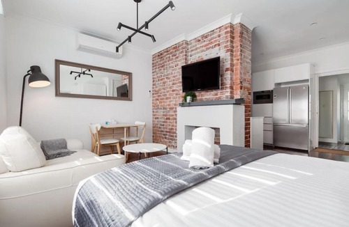 Glendalough Apartment | Welcome to studio B, The heart of Glendalough