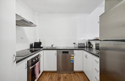 Northbridge Apartment | Well-Located 2BDR Apartment in Northbridge