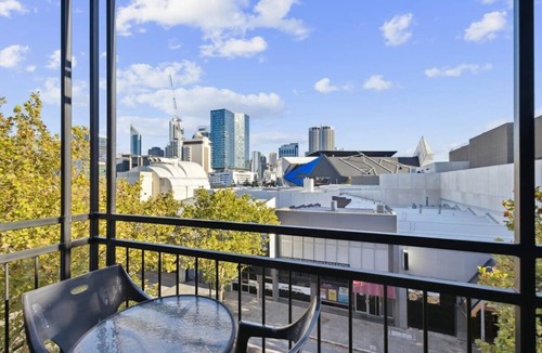 Northbridge Apartment | Well-Located 2BDR Apartment in Northbridge