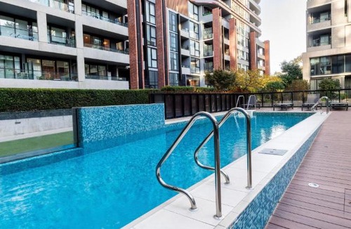 Moonee Ponds Apartment | Wellness and Style - 2BR Apartment with Pool, Hot Tub and Gym